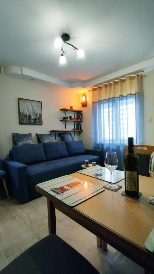 ריסאן Apartments Aleksandra מראה חיצוני תמונה