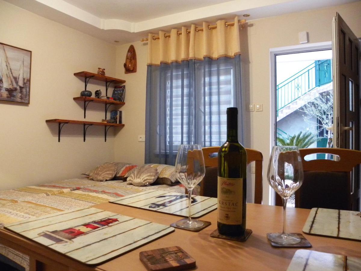 ריסאן Apartments Aleksandra מראה חיצוני תמונה