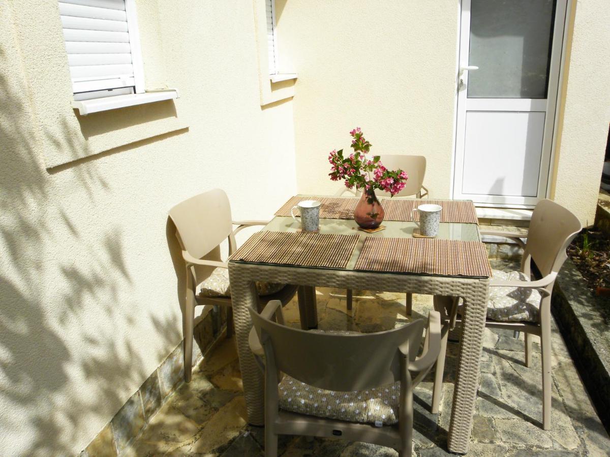 ריסאן Apartments Aleksandra מראה חיצוני תמונה