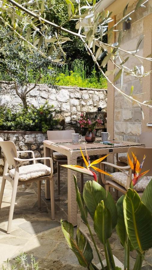 ריסאן Apartments Aleksandra מראה חיצוני תמונה