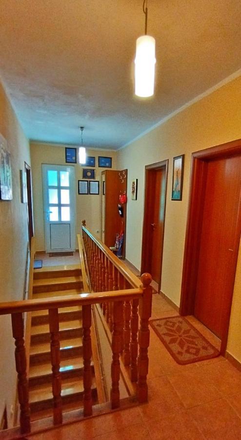 ריסאן Apartments Aleksandra מראה חיצוני תמונה